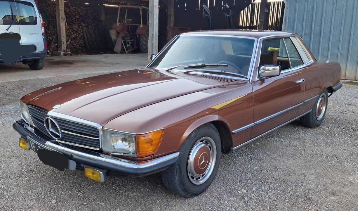 Image of Mercedes W107